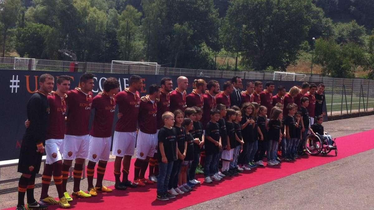 Presentazione nuova maglia - Le parole di Zanzi, Totti, Garcia e Winterling. FOTO! VIDEO!