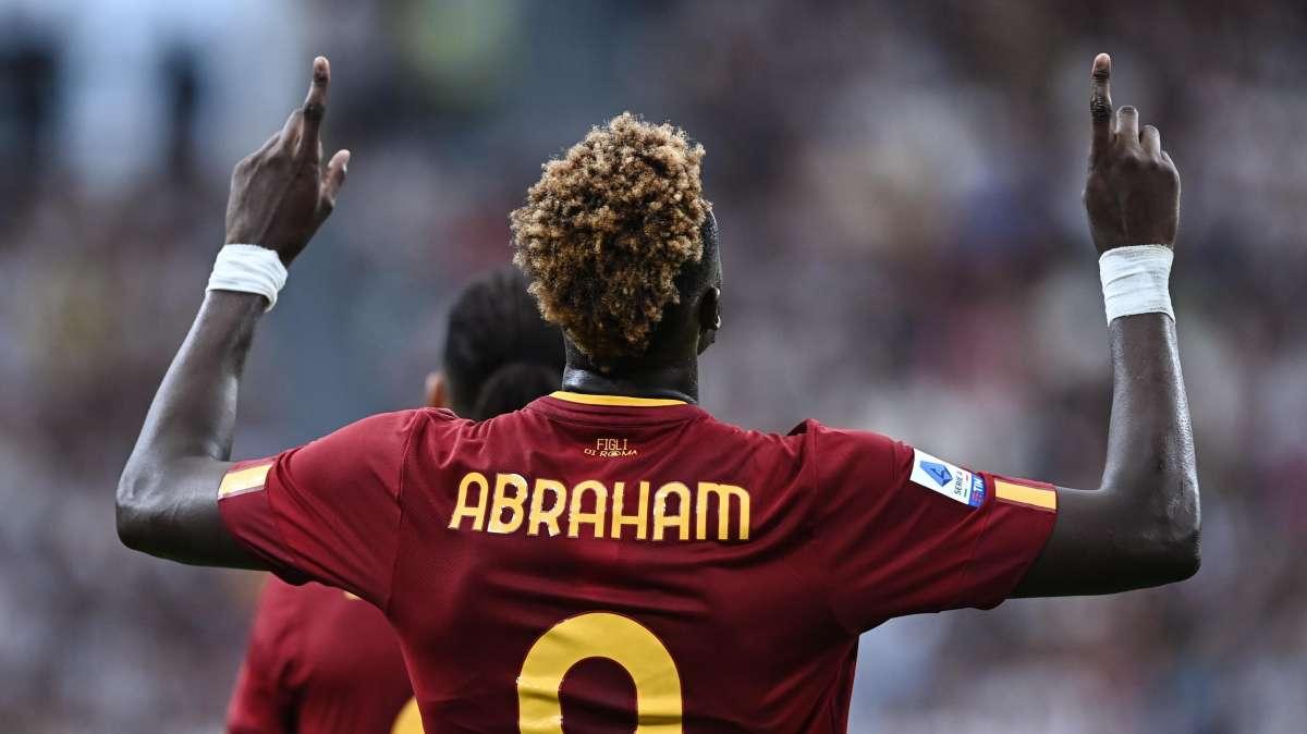 Abraham festeggia con Ndicka negli spogliatoi: "Uomo assist". VIDEO!