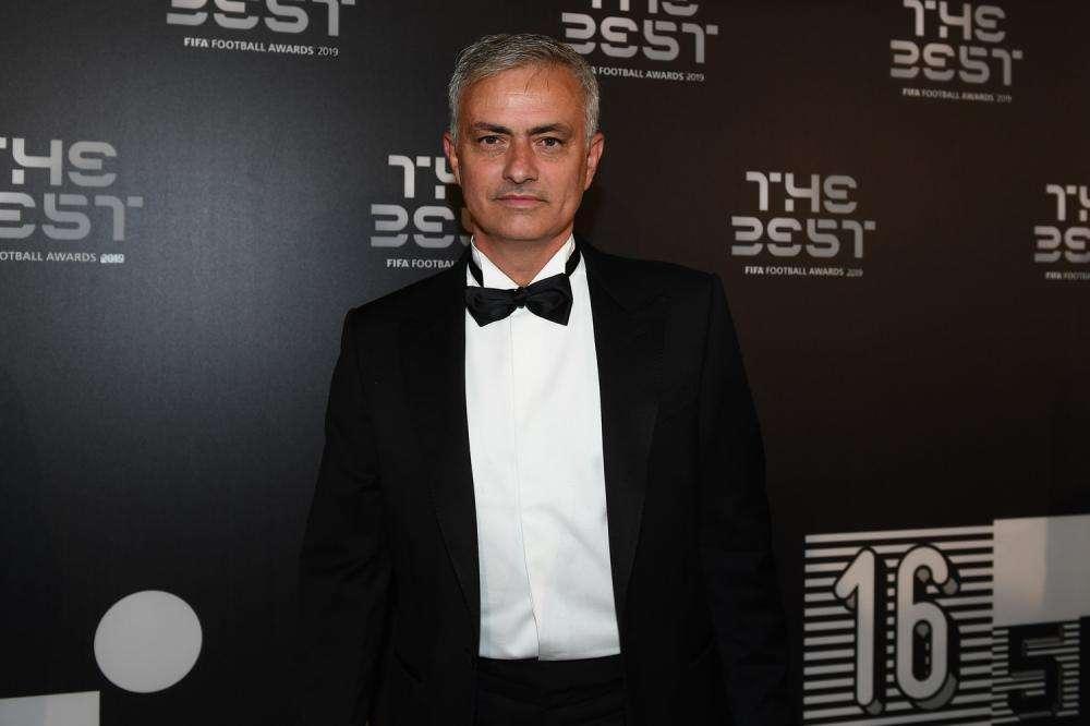 Tottenham, Mourinho è il nuovo allenatore: "Felice di unirmi a un così grande club" 