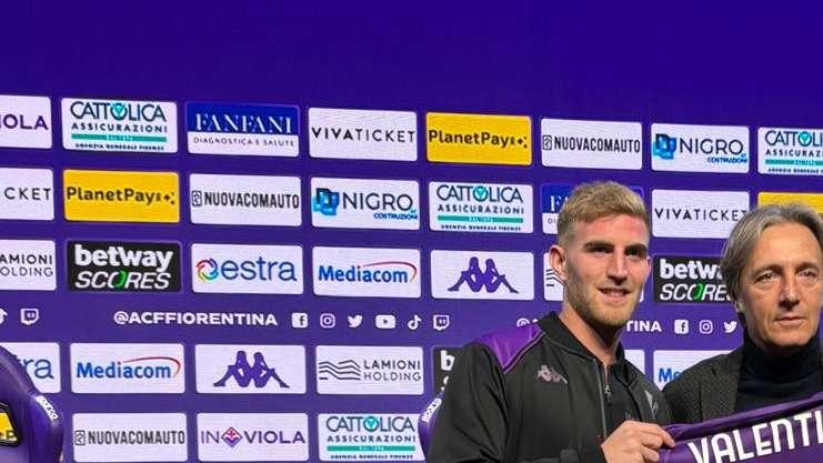 Fiorentina, Valentini si presenta: "Roma? Ho parlato con De Rossi, ma Pradè mi ha convinto"