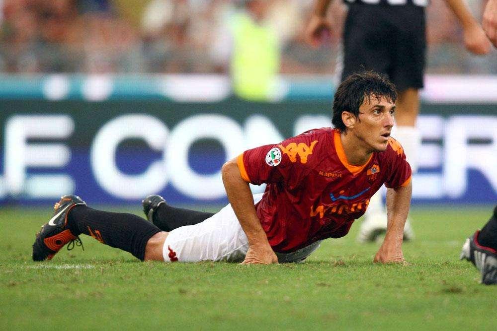 Hidalgo: "Burdisso si allena da solo, non meritiamo questa situazione"