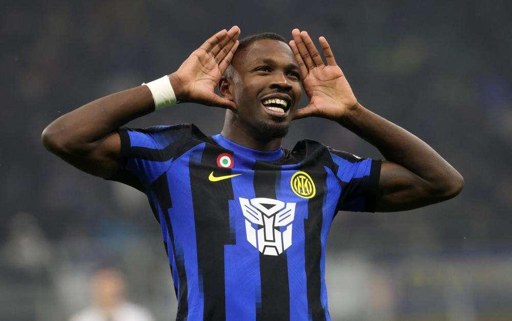 Inter, Thuram: "Presto per parlare della seconda stella"