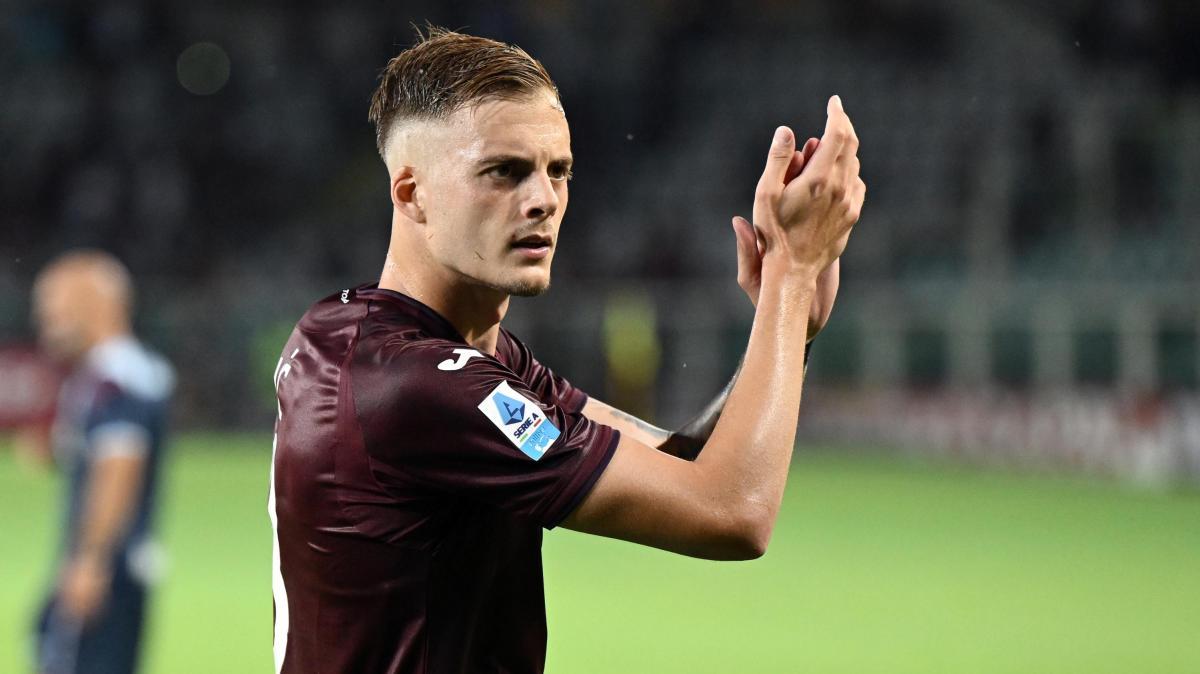 Lecce, ufficiale l’acquisto di Ilić. Arriva dal Torino in prestito con opzione