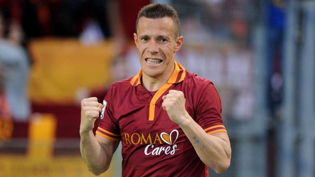 Taddei in visita al Roma Store del centro. FOTO!