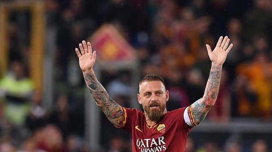 La Roma ricorda l'ultima partita in giallorosso di De Rossi: "Era solo un arrivederci"