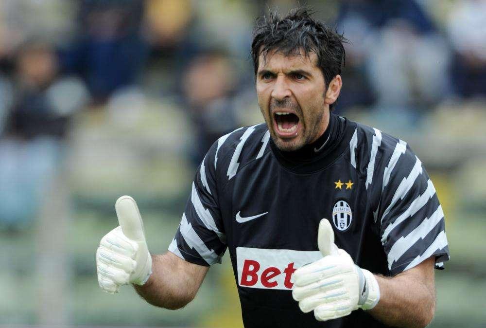  Buffon: "Emozionato, passati 20 anni ma sembra ieri"