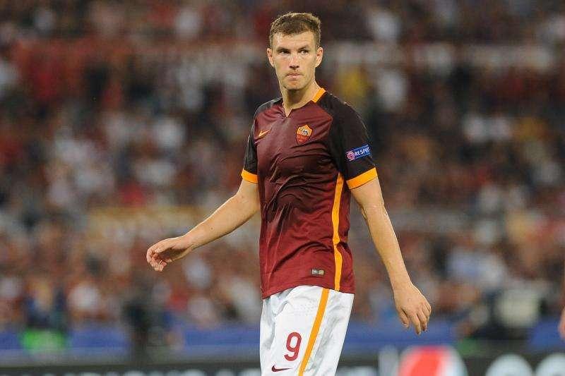 Dzeko convocato dalla Bosnia, il giocatore rassicura i dirigenti. Il ct Bazdarevic: "Sta cercando di recuperare, verrà valutato questa sera"
