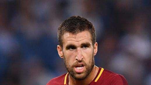 Strootman: "A volte ho pensato di non poter tornare al top. Parlo moltissimo con De Rossi"