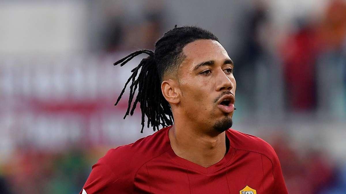 Parisi: "La dieta vegana di Smalling non influisce con i suoi infortuni"
