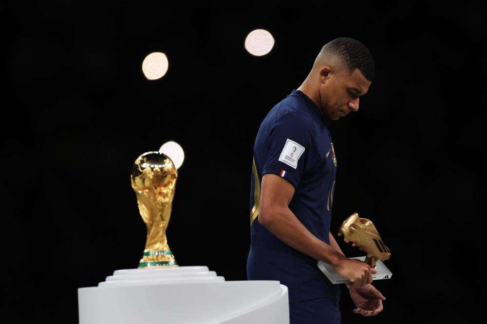 Mbappé consola la Francia: "Torneremo"