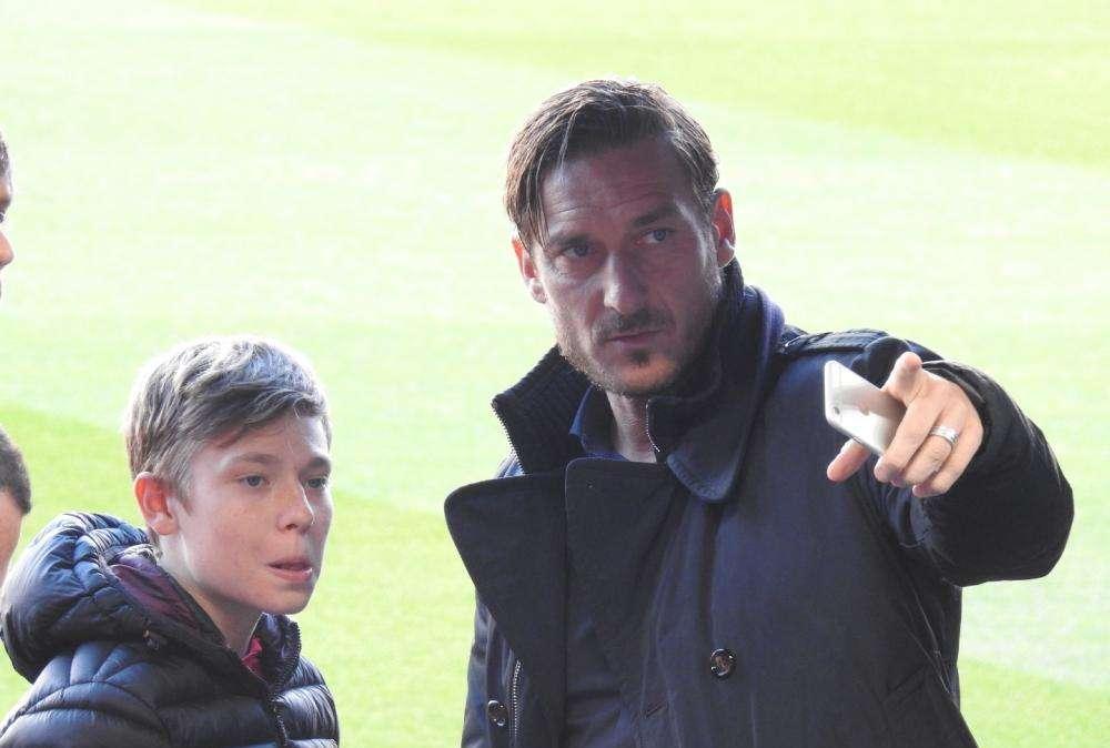 Totti al Camp Nou con Cristian. FOTO!
