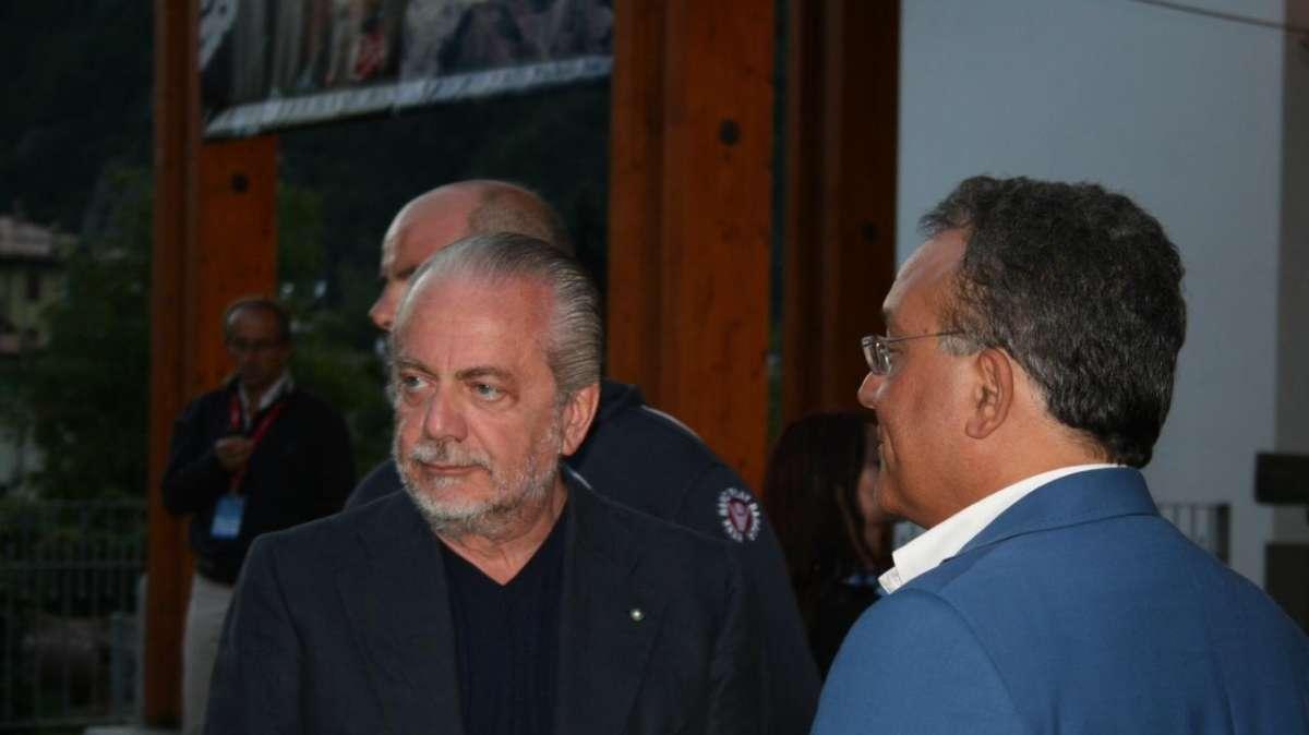 De Laurentiis-show: prima insulta, poi lascia la cerimonia di sorteggio della Serie A