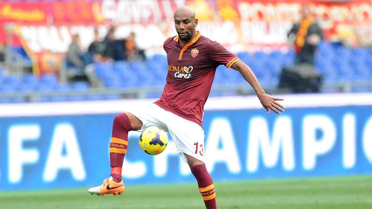 Maicon si racconta: "La tragedia sfiorata da bambino, la depressione, la Roma e il Mondiale"