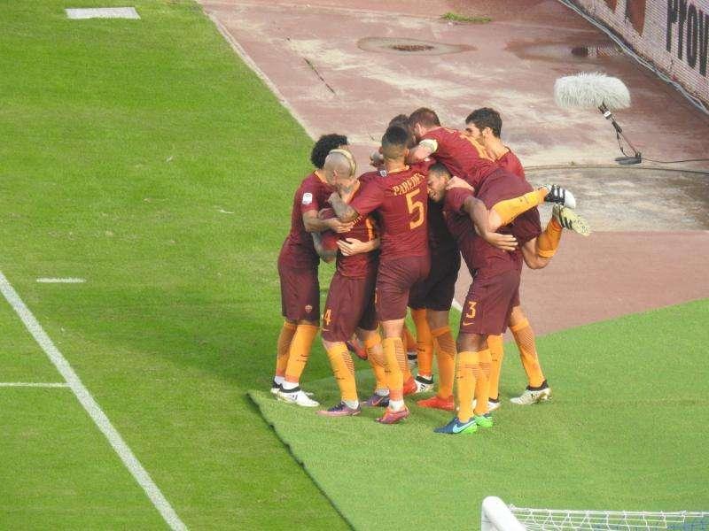 Il raddoppio di Dzeko, esulta tutta la Roma! FOTO!