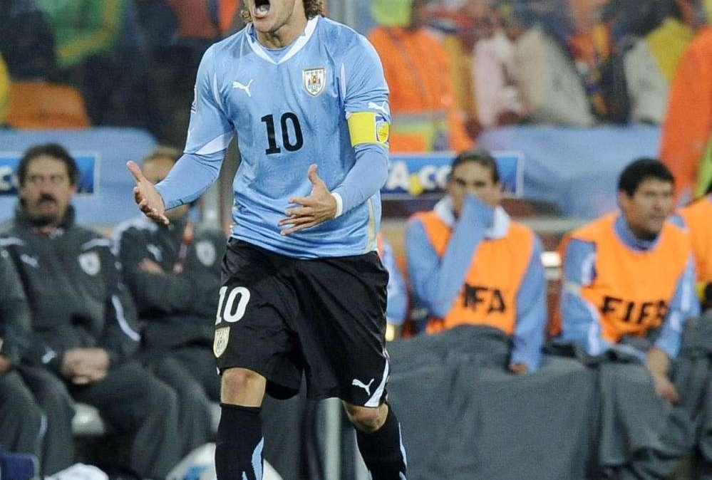 Un Uruguay fortunato batte 5-3 il Ghana ai rigori e vola in semifinale