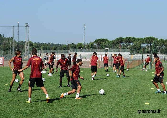 Trigoria - Finito l'allenamento. Provati insieme Lamela e Borriello, in grande spolvero Borini