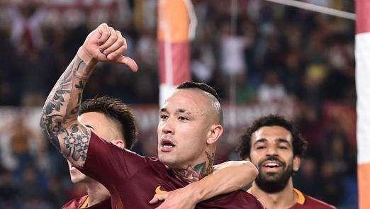 Twitter, Nainggolan a un tifoso juventino: "Non rosicare..."