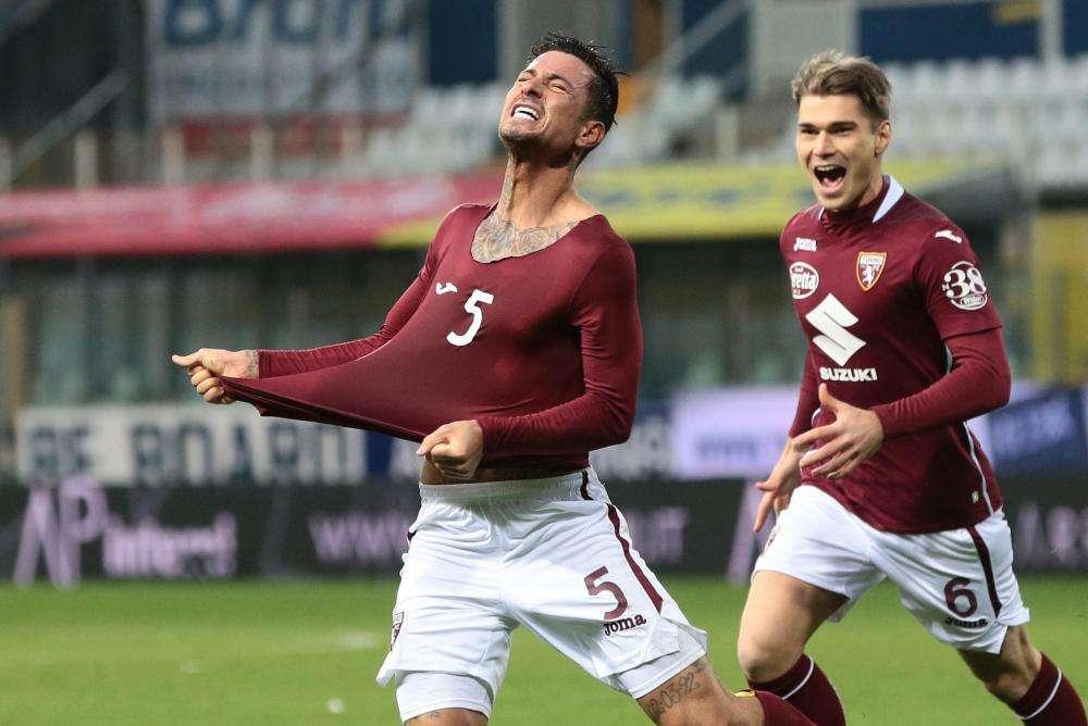 Calcioscommesse:, Izzo: "Simulai infortunio per evitare combine"