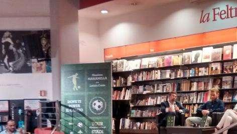 Feltrinelli - De Rossi alla presentazione del libro di Marianella. Il vice-capitano: "Derby? Mi sento tranquillissimo" FOTO! VIDEO!