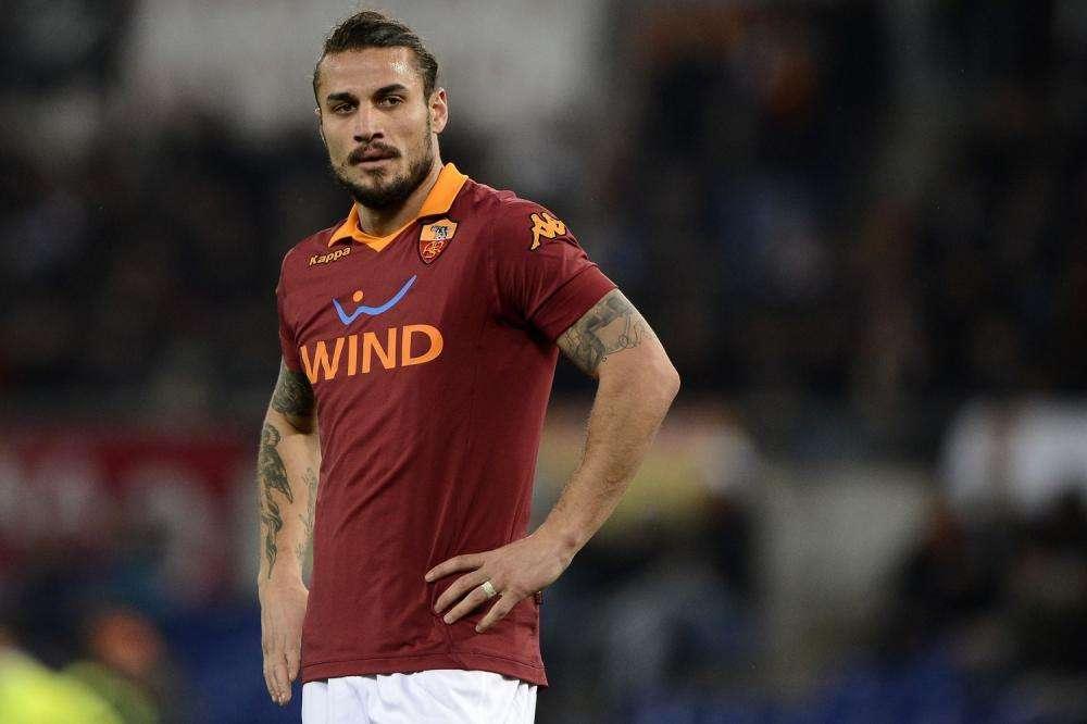 Accadde oggi - Osvaldo attacca i tifosi. Striscione dei tifosi: "Buon appetito conigli". Antognoni svela di essere stato vicino alla Roma