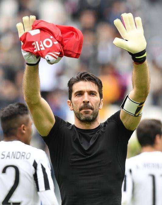 Buffon: "Porterei Totti agli Europei". VIDEO!