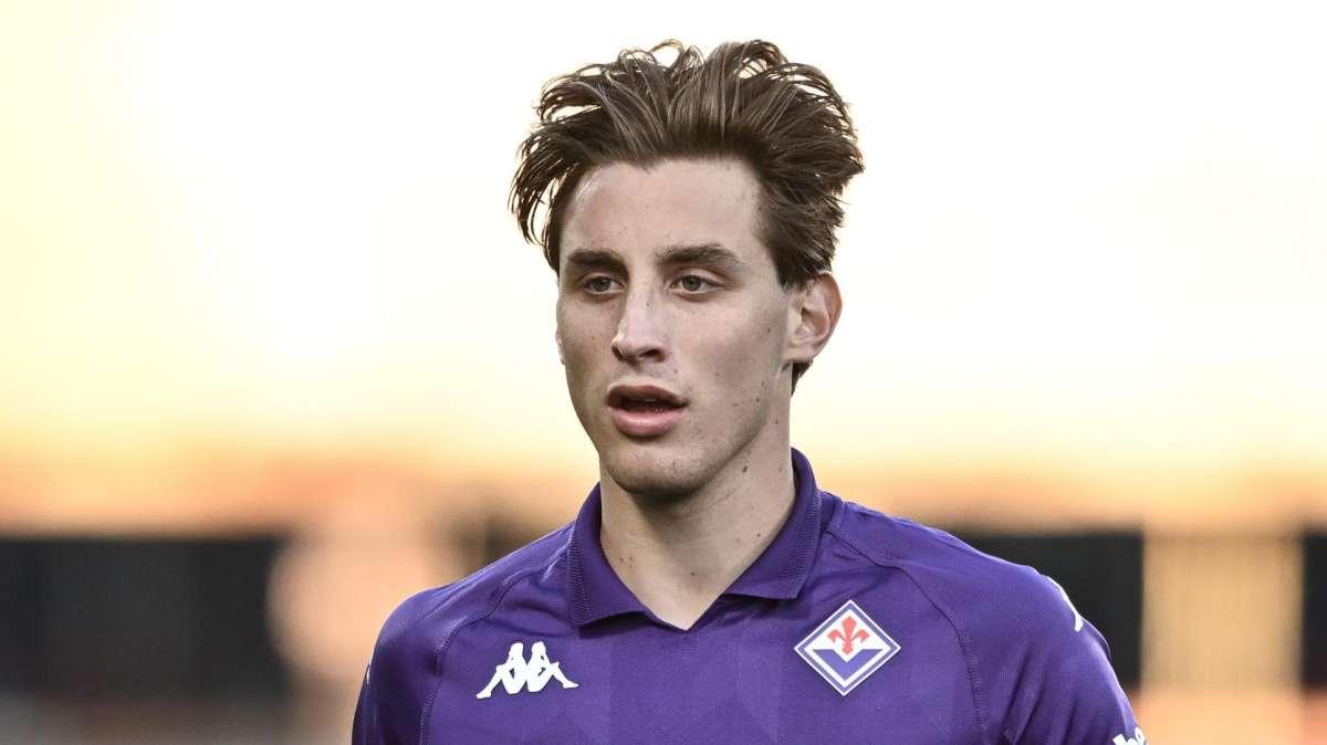 Fiorentina-Inter, paura per Bove: esclusi danni acuti a sistema nervoso centrale e cardiorespiratorio, il calciatore in sedazione in terapia intensiva. La Roma: "Uno di noi, siamo tutti con te. Forza Edo"