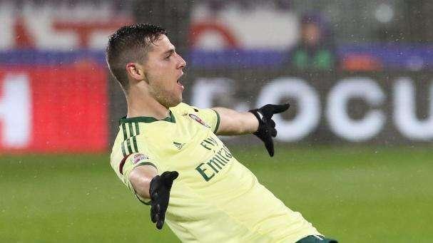 La Fiorentina pensa a Destro per sostituire Gomez