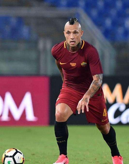Instagram, Nainggolan è carico per la Champions: "Domani ricomincia di nuovo"
