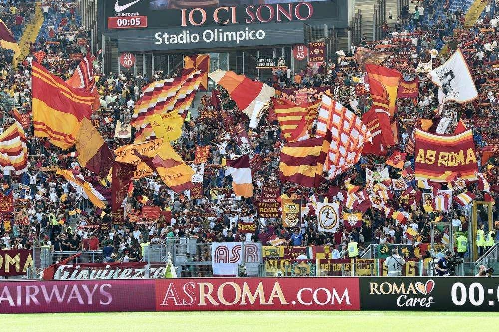 Giudice Sportivo - Multa di 3000 euro per accensione di fumogeni