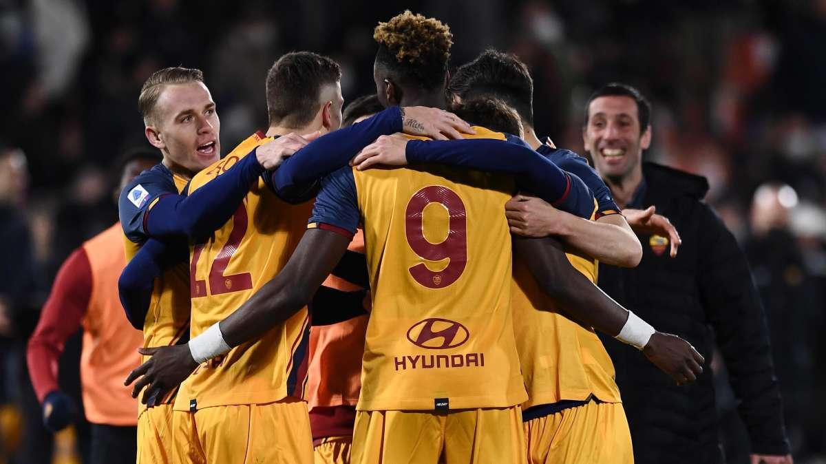 LA VOCE DELLA SERA - Torino-Roma 0-3, giallorossi in Europa League. Abraham: "Ora vogliamo la Conference League". Mancini: "Vogliamo fare qualcosa di unico"