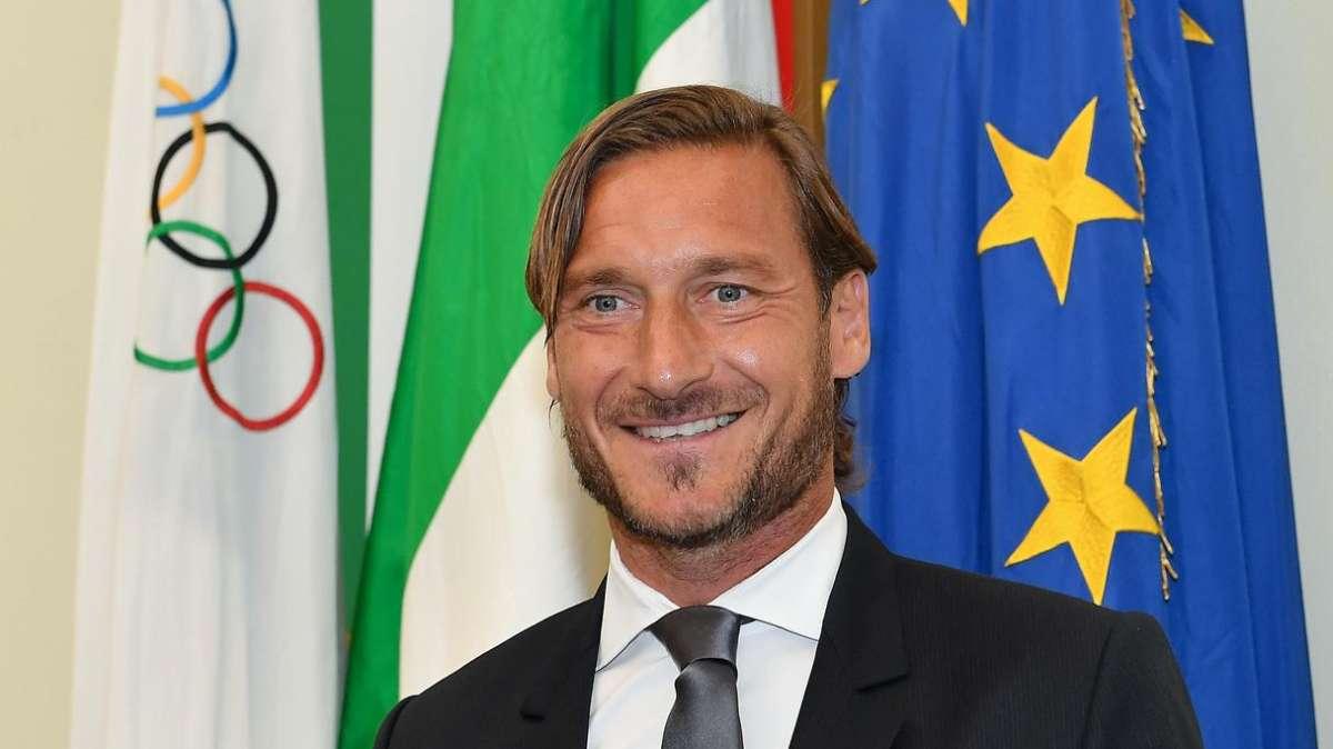 Totti mette tutti d'accordo, mozione bipartisan per consegnargli la Lupa Capitolina