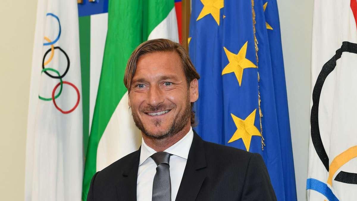 Totti: "Nessuno mi ha cercato dalla Roma, non me l'aspettavo. I giovani ceduti? Bisogna fare chiarezza"
