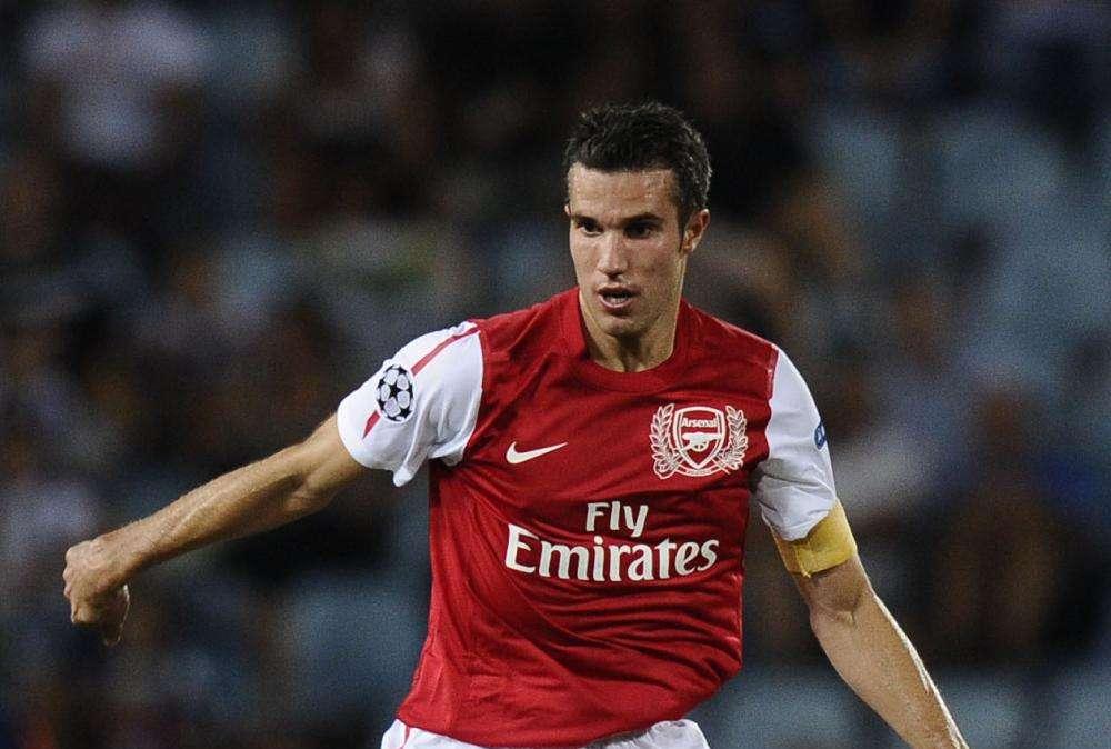 Premier League, solito van Persie: l'Arsenal continua la marcia 