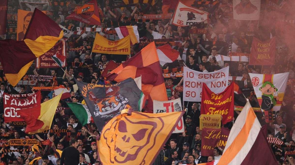 In Europa c'è un forte interesse per Delpierre, il centrale paragonato a Mexes
