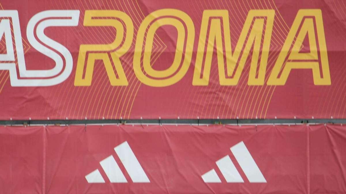 LA VOCE DELLA SERA - Dybala punta la convocazione contro la Juve. Mourinho: "Il primo allenamento dopo Natale sembrava il primo della stagione". Bonucci sempre più vicino alla Roma