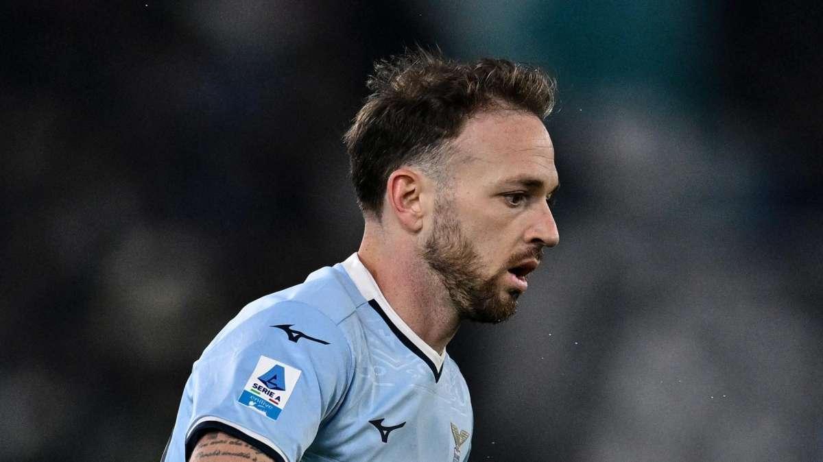 Lazio, problema muscolare per Lazzari, non ci sarà contro la Roma