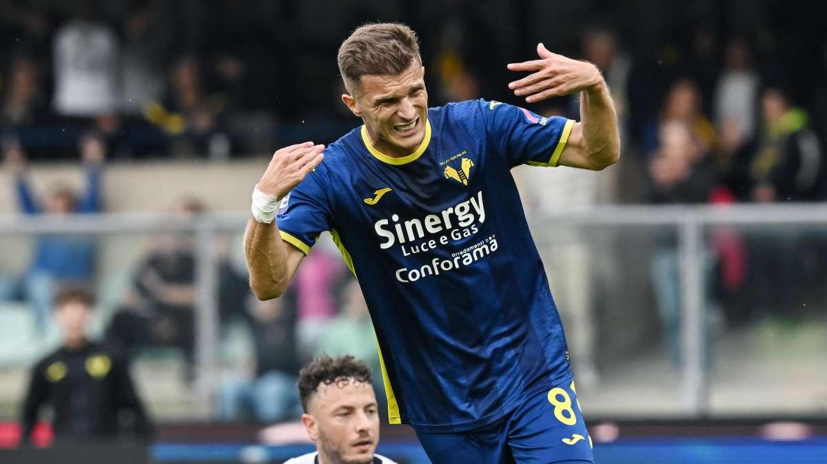 Hellas Verona, Lazovic: "L'inizio era stato promettente con le vittorie con Empoli e Roma"