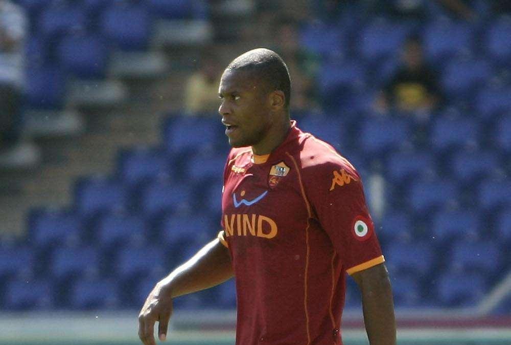 Bollettino infortunati: solo lavoro in palestra per Julio Baptista