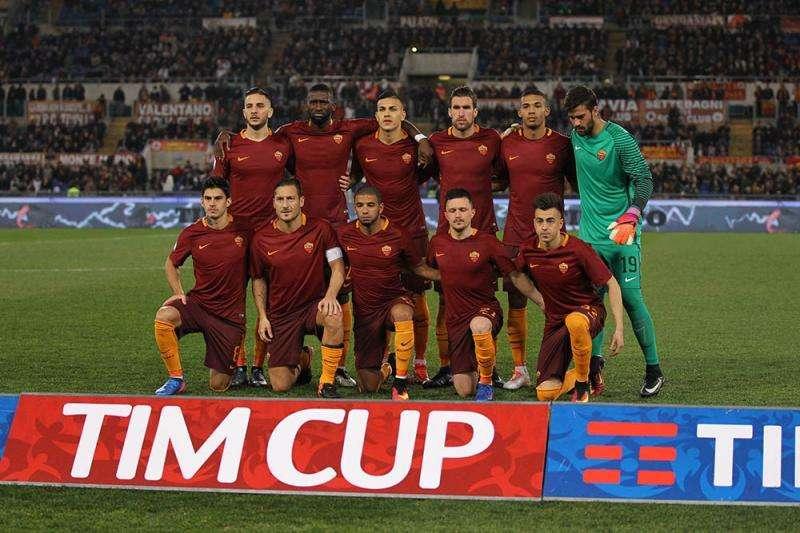 Roma-Cesena 2-1 - Totti su rigore decide il match: in semifinale sarà derby. FOTO!
