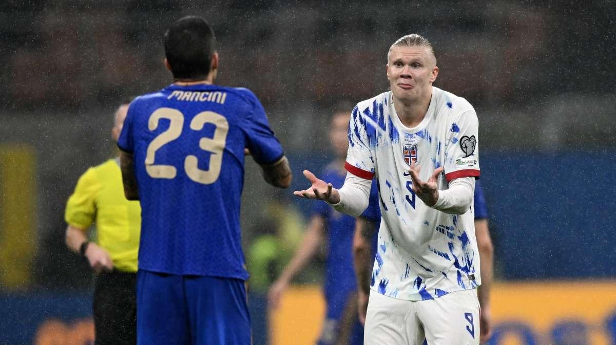 Norvegia, Haaland: "Dopo l'1-1 Mancini ha iniziato a toccarmi il sedere. Grazie per avermi motivato"