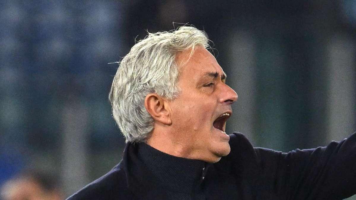 Duro attacco del Fenerbache al Galatasaray: "Contratti illegali, mercato nero... Ingannate il calcio turco!"