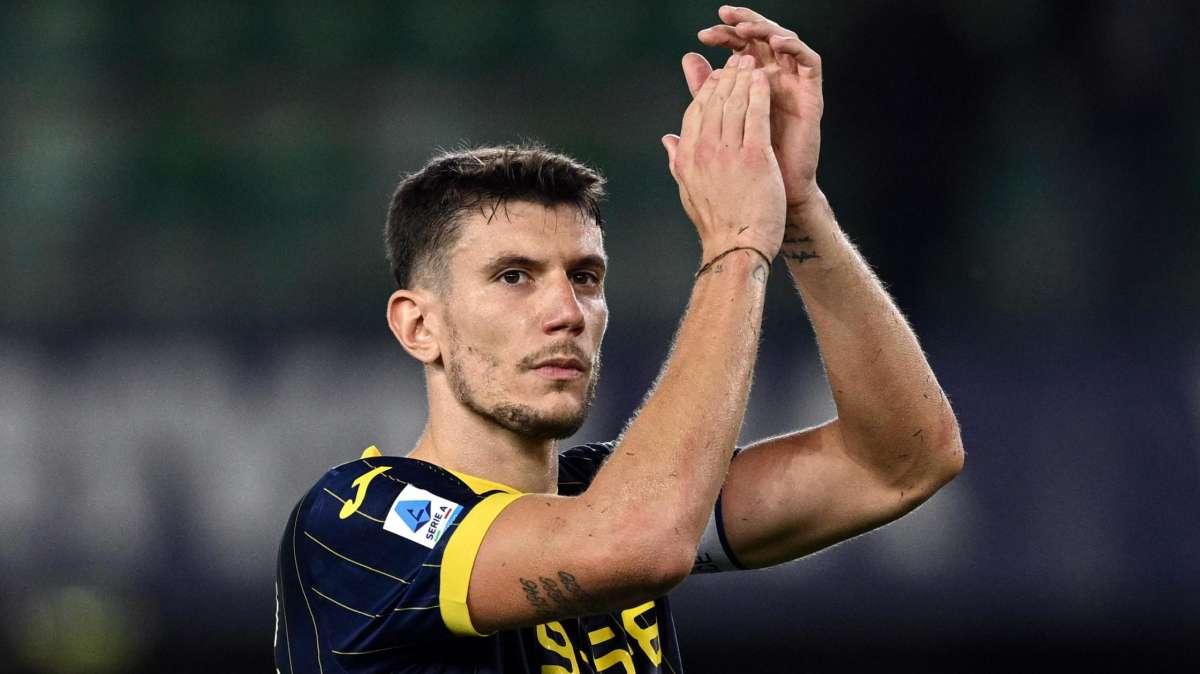 Hellas Verona, Magnani: "Il gol? Un momento magico, un abbraccio ai tifosi che mancava da molto tempo"