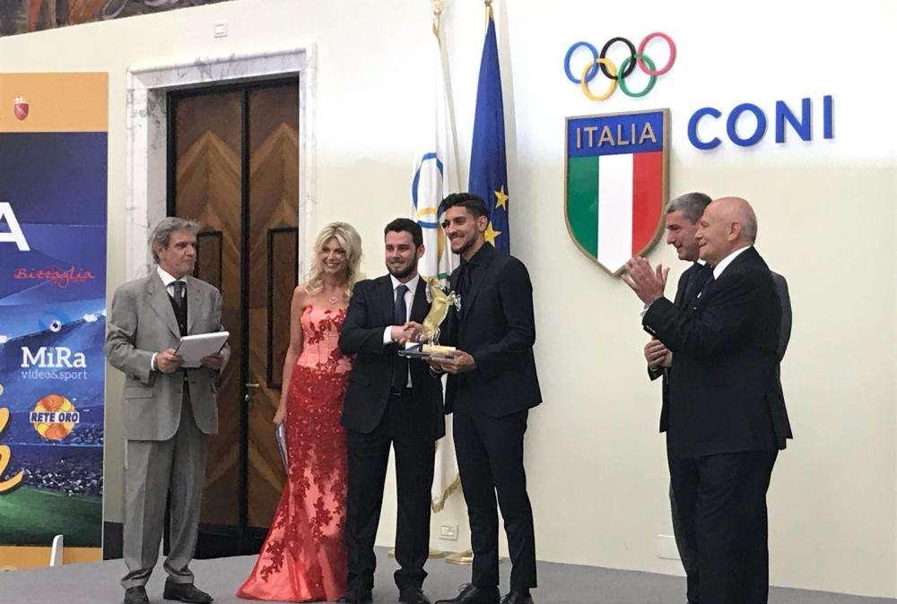 CONI, Pellegrini riceve il premio Beppe Viola: "Fare una carriera come quelle di Totti o di Florenzi sarebbe un onore. Futuro? Avere una clausola non significa dover partire". FOTO!