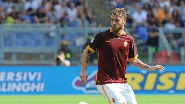 LA VOCE DELLA SERA - Trigoria, scarico per chi ha giocato ieri. Domani provino per De Rossi in vista di Inter-Roma. Digne: "A Milano per vincere!"
