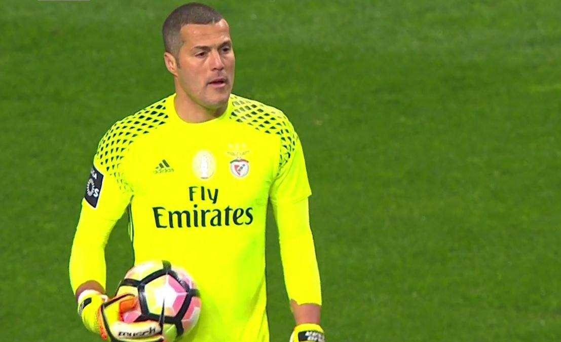 Julio Cesar: "Ho discusso con Mourinho per una maglia gialla. L'ho indossata e abbiamo vinto"