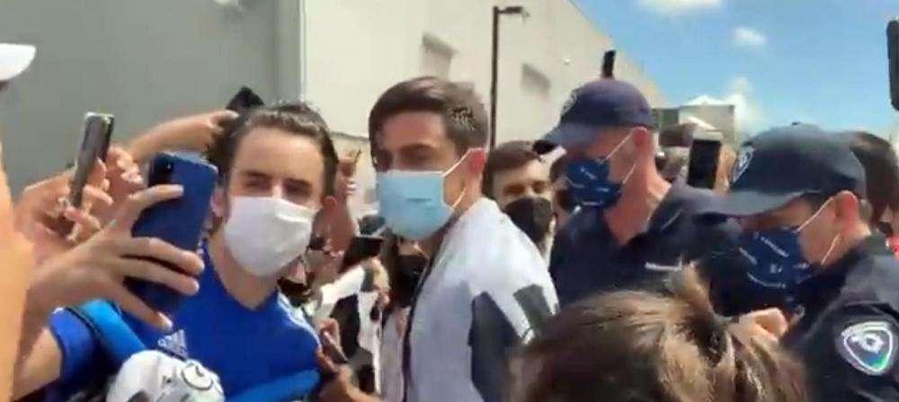 Juventus: si ferma Dybala, affaticamento alla coscia