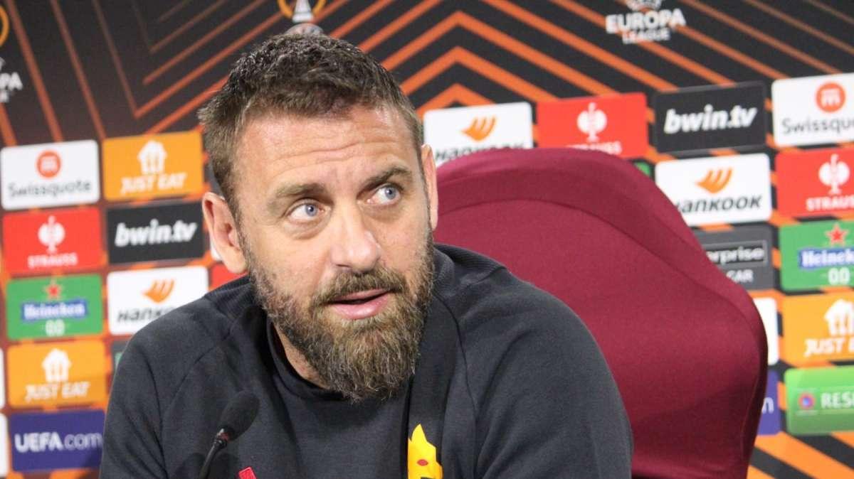 Bayer Leverkusen-Roma, il programma della vigilia: De Rossi con Svilar in conferenza stampa