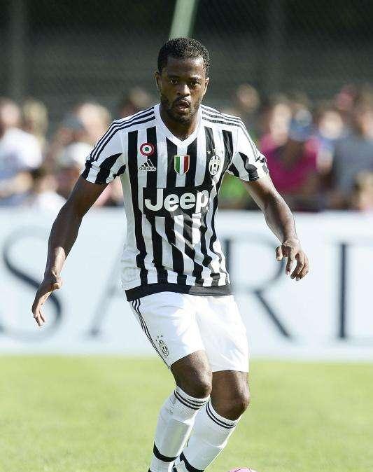 Juventus, Evra: "Stiamo buttando la possibilità di vincere il quinto scudetto consecutivo"