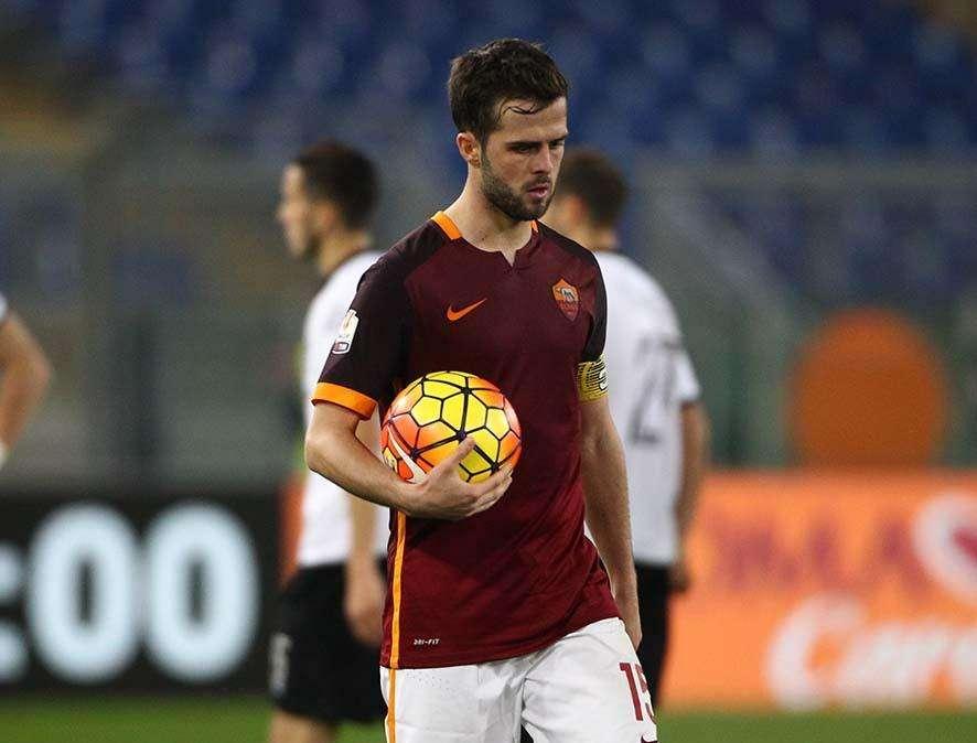 Pjanic: "Dzeko calciatore importante per la Bosnia e per la Roma"