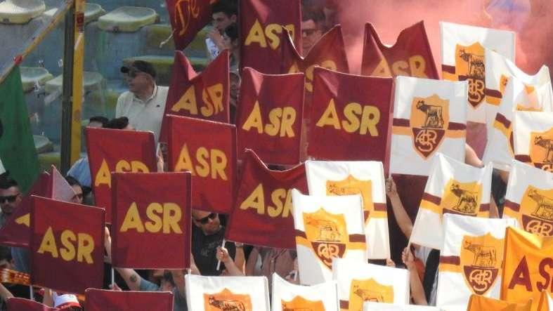 LA VOCE DELLA SERA - Trigoria, si rivede in gruppo Defrel. Barcellona-Roma sarà visibile in chiaro. Gandini: "I quarti di Champions un momento epocale per il club"